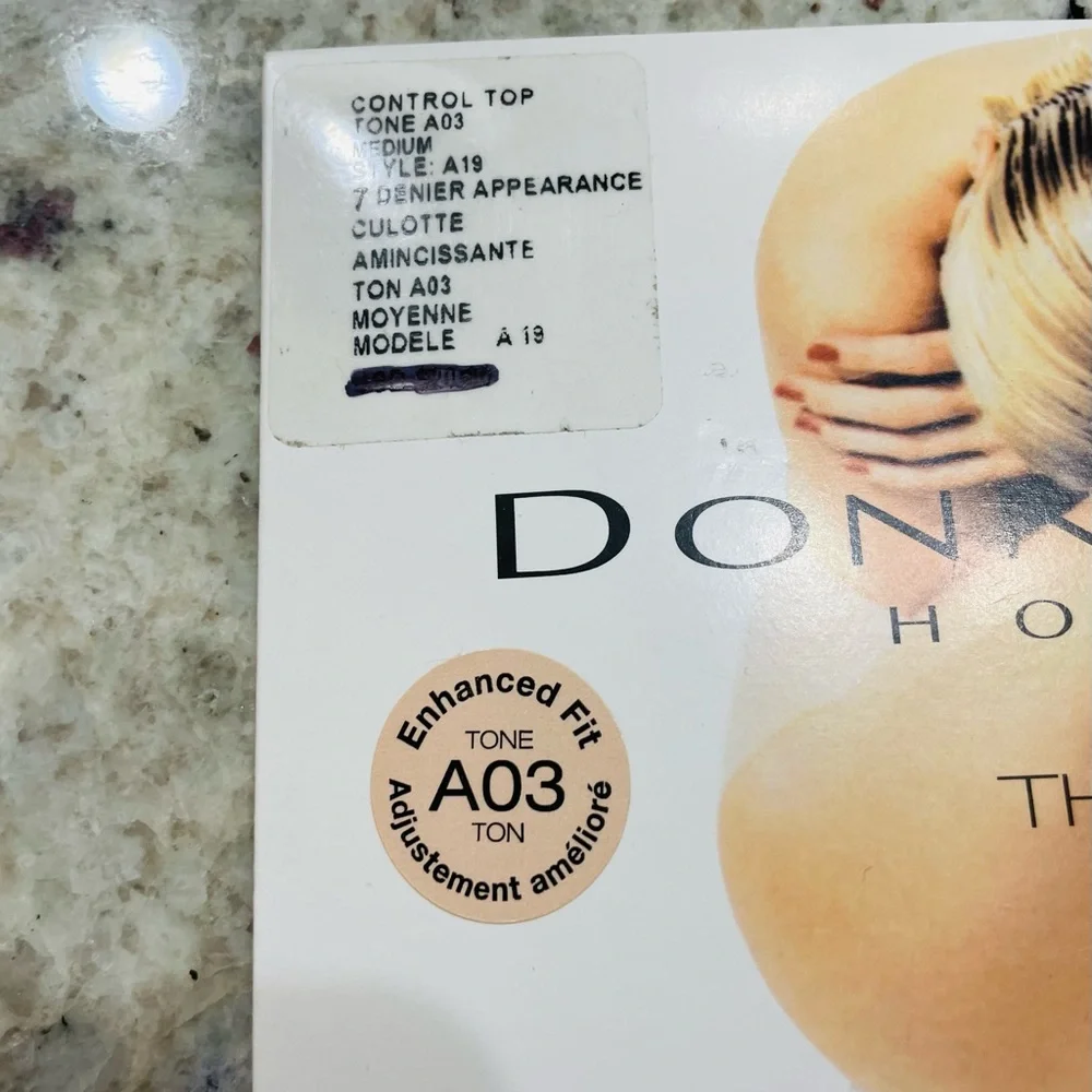 DONNA KARAN NEW YORK NWT THE NUDES ESSENTIAL TONERS MEDIUM NEW A03